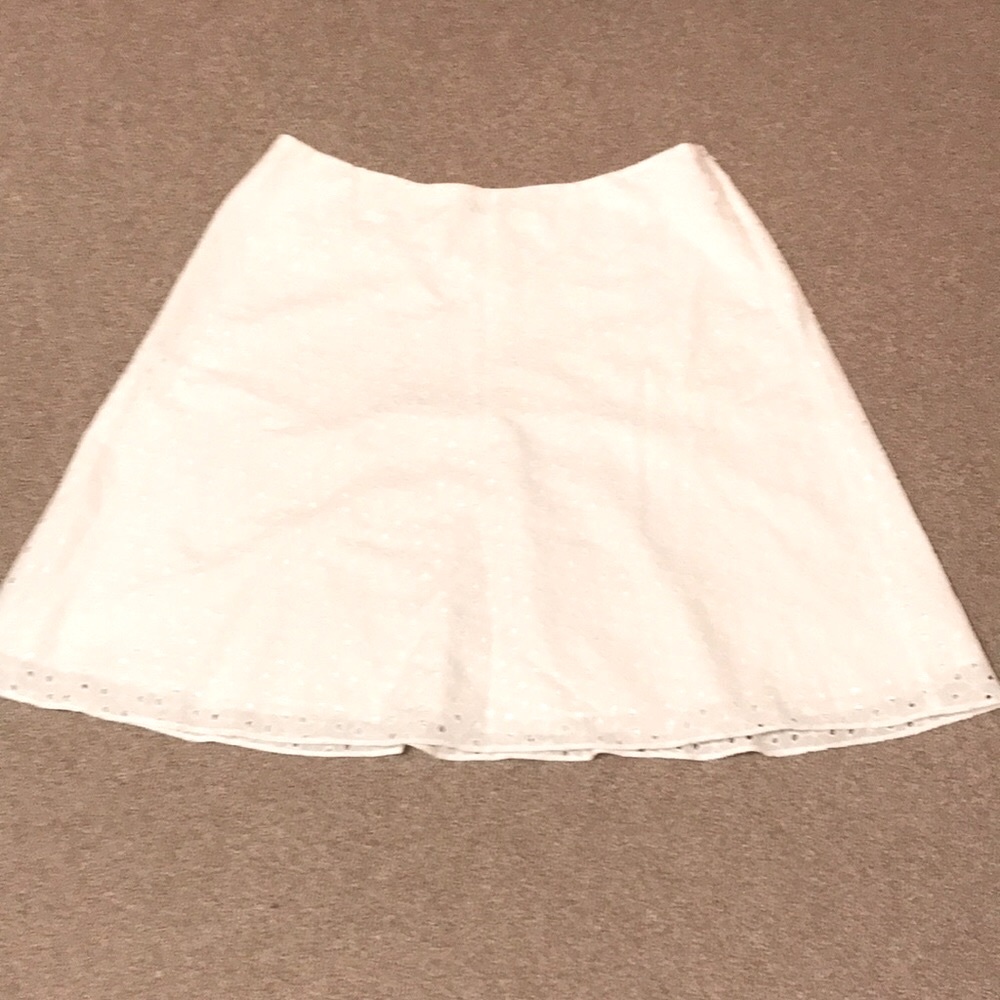 Tahari white fully lined skirt, size 14